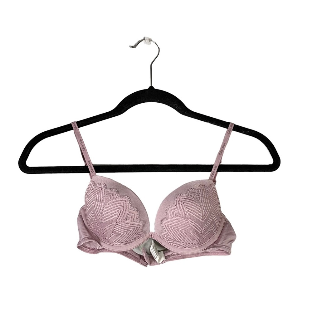 Calvin Klein One Pink Chevron Embossed Patterned Underwire Bra Size 34A